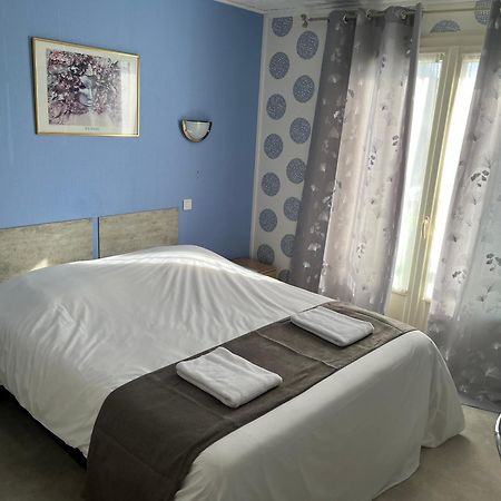 Hotel Le Lyon Vert Commentry Luaran gambar