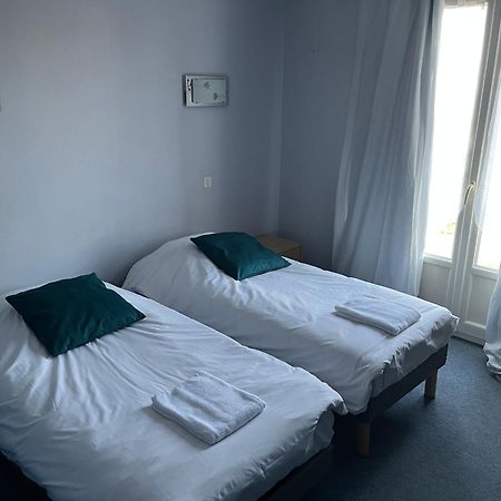 Hotel Le Lyon Vert Commentry Luaran gambar