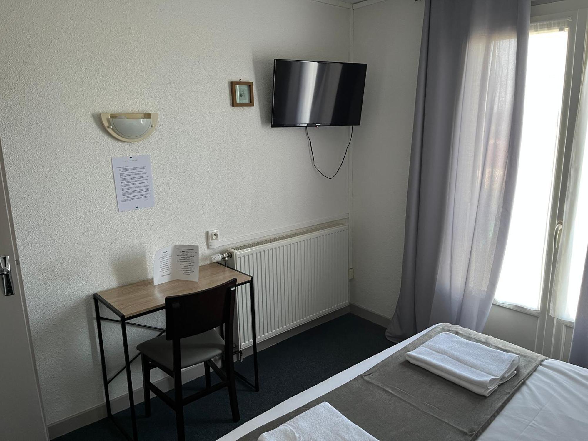 Hotel Le Lyon Vert Commentry Luaran gambar