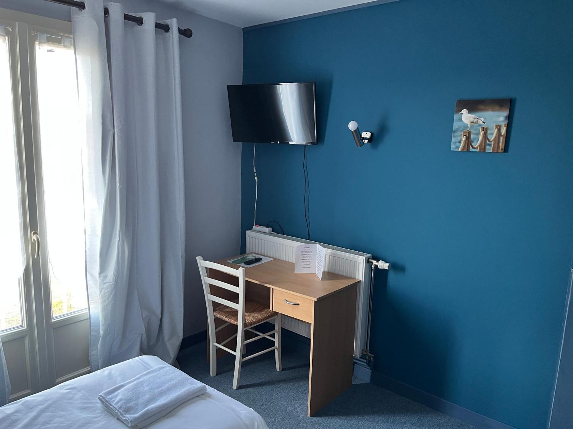 Hotel Le Lyon Vert Commentry Luaran gambar