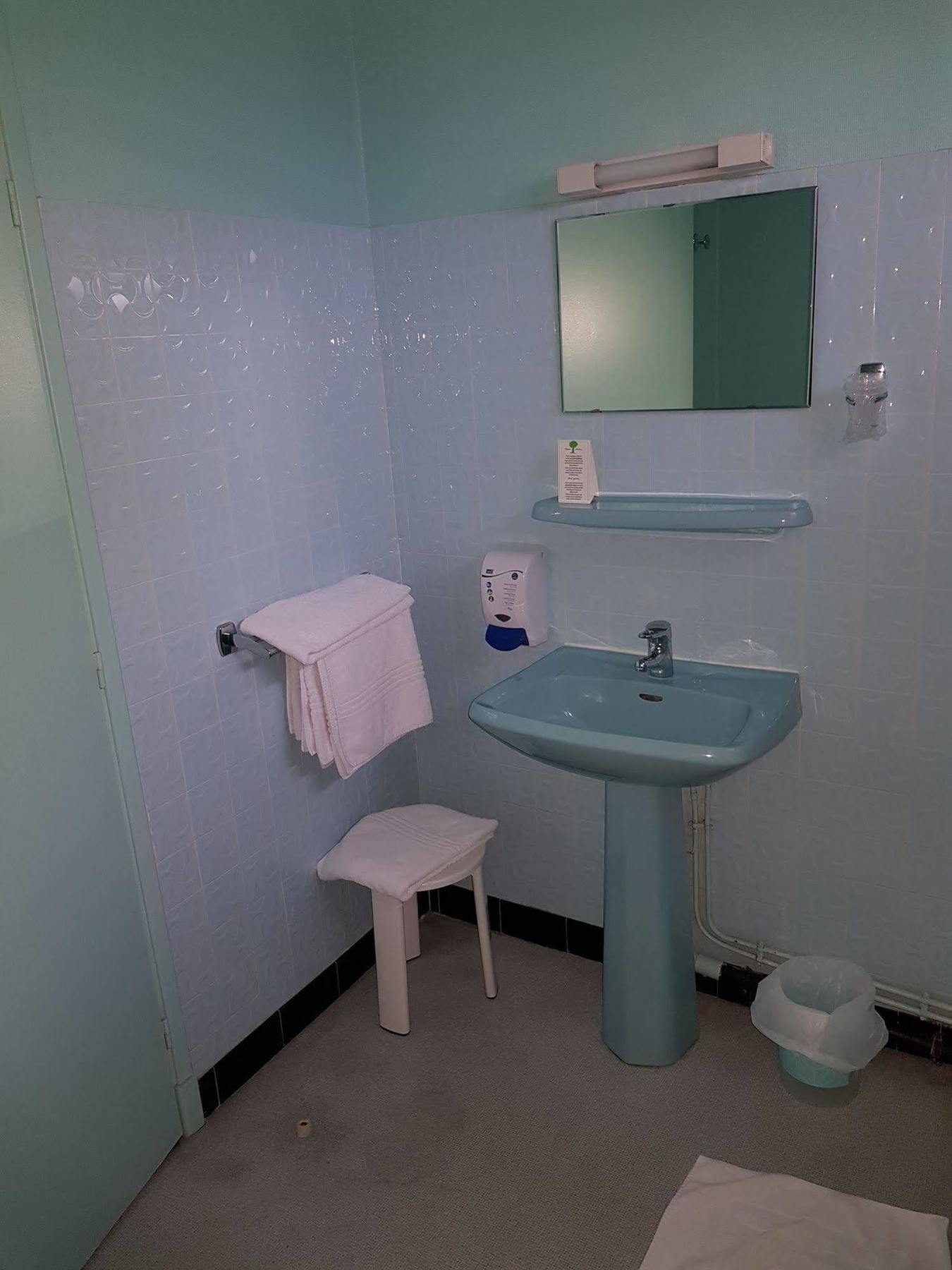 Hotel Le Lyon Vert Commentry Luaran gambar