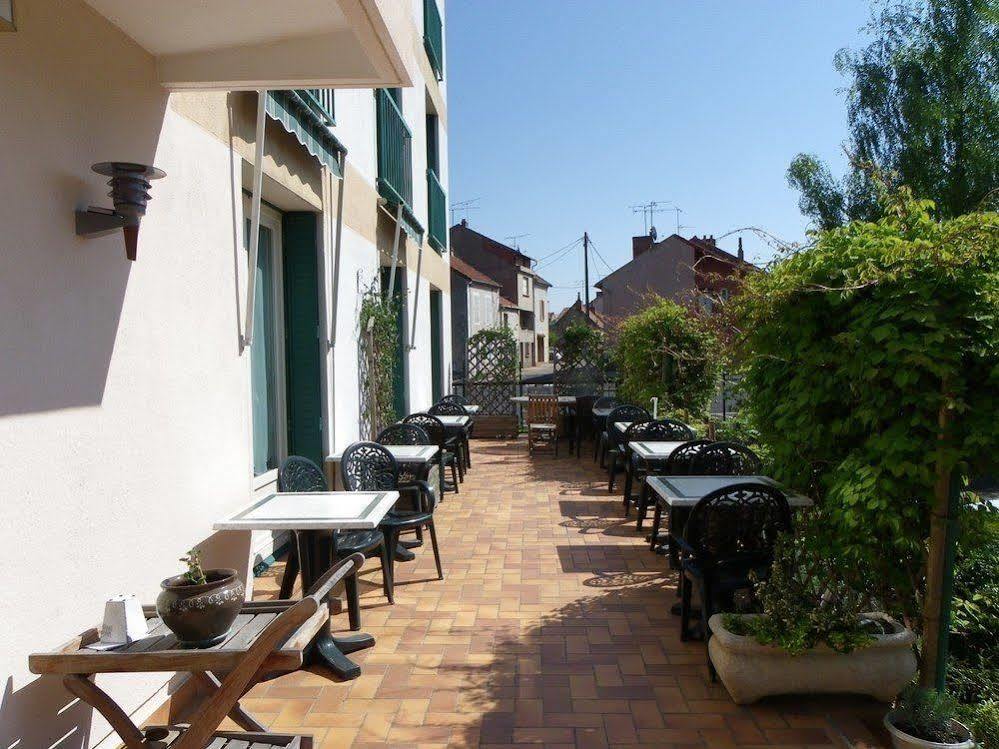Hotel Le Lyon Vert Commentry Luaran gambar